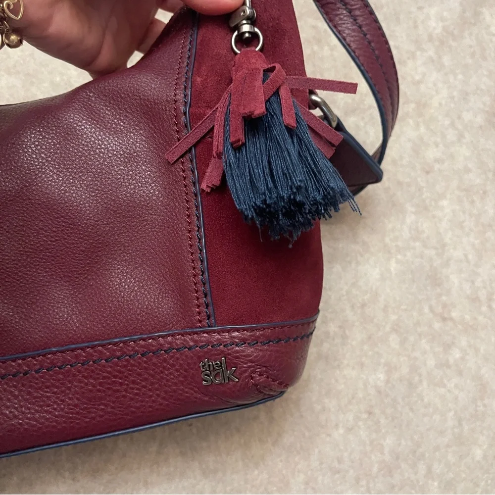 The Sak Marrón Soft Leather and Suede Hobo Zip Shoulder Handbag Purse